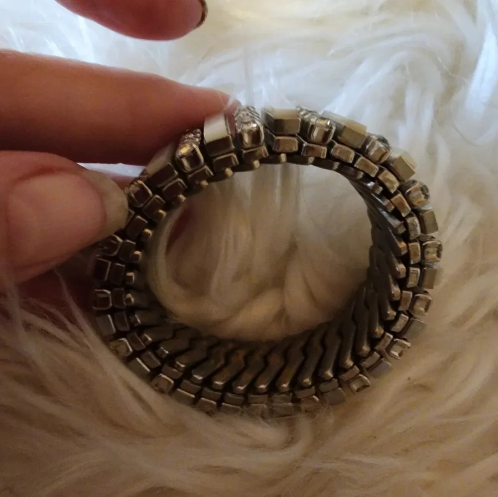 Vintage MOP and bling expansion‎ bracelet